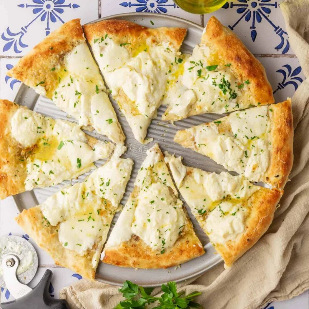 WHITE PIZZA